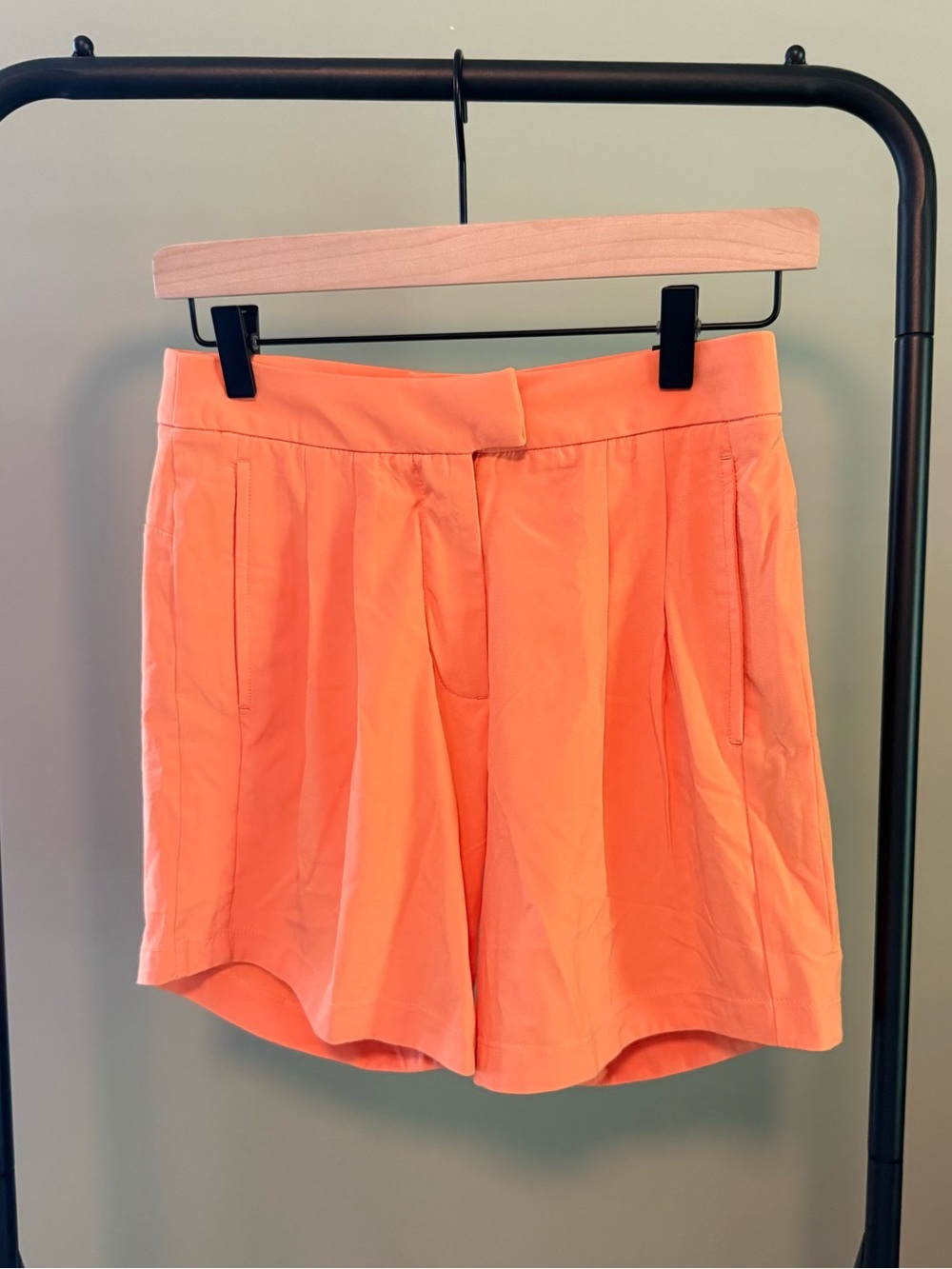 Nike Women's Coral Golf Shorts | 2 | NWT